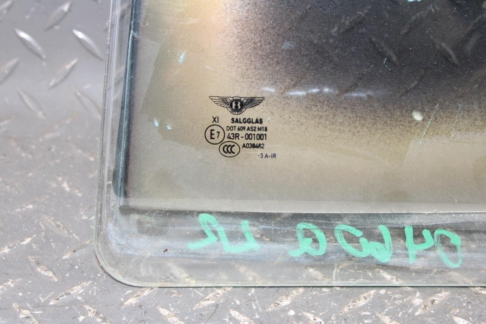 13-18 Flying Spur *DMG* Rear Driver Side Left LH LR Quarter Window Glass OEM WTY