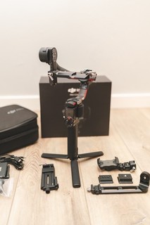 DJI RS 2 Pro Combo 3 Axis Gimbal Stabilizer with Raveneye Transmitter