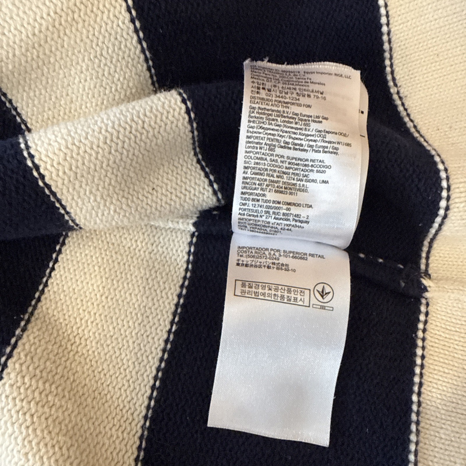 GAP CARDIGAN TOGGLE BUTTON SIZE MEDIUM ORGANIC WH… - image 8