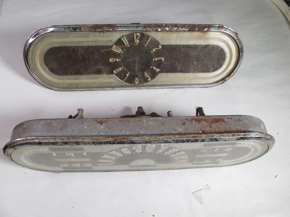 46 47 48 Oldsmobile GM OEM Velocímetro Cluster y tablero de instrumentos Reloj Inserto Foto 2 de 4