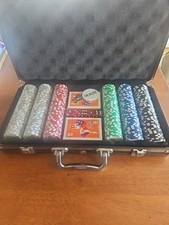 Hooters Get Lucky Pocker Set