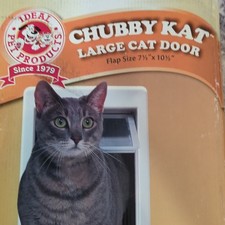 Ideal Pet Products Chubby Kat Large Cat Door, 4-Way Manual Lock, Plastic, White