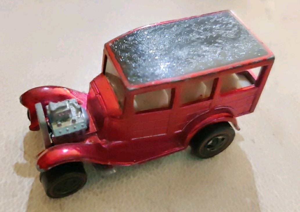 Hot Wheels Red Line Classic 31 Ford Woody 1968 Pink/Rose 6251 image 2