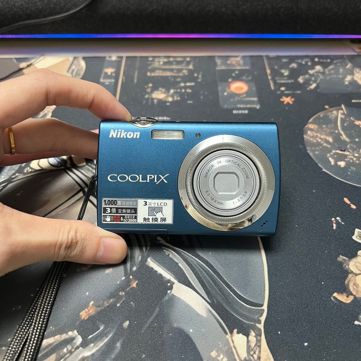 Nikon COOLPIX S230 Digital Camera 10.0 MP 3x Optical Zoom with