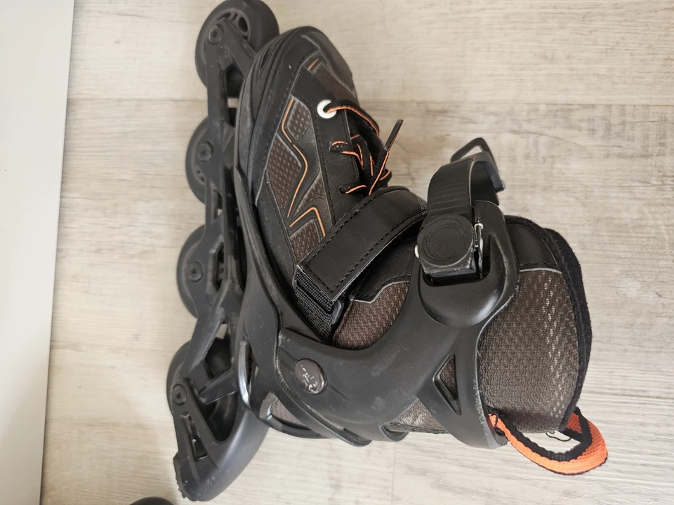 Oxelo Fit 3 Junior Fitness Inline Skates Rollerblades - Image 4 of 4