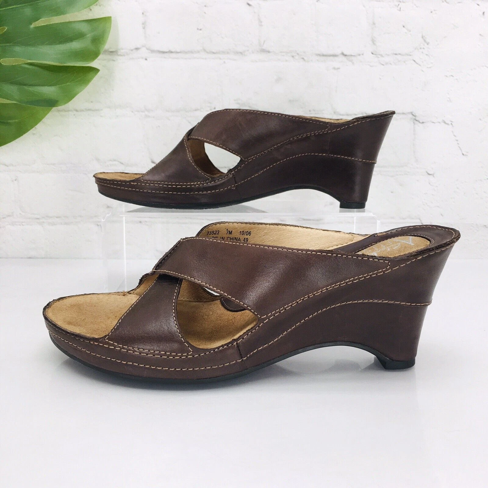 Sandali donna Clarks Artisan taglia 7 M pelle marrone zeppa cinturino incrociato comodi