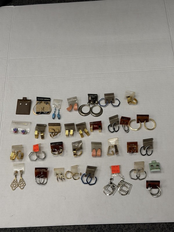 32 Pair Vintage NOS Hoop Earrings Lot Hypoallergenic Gold Silver Tone