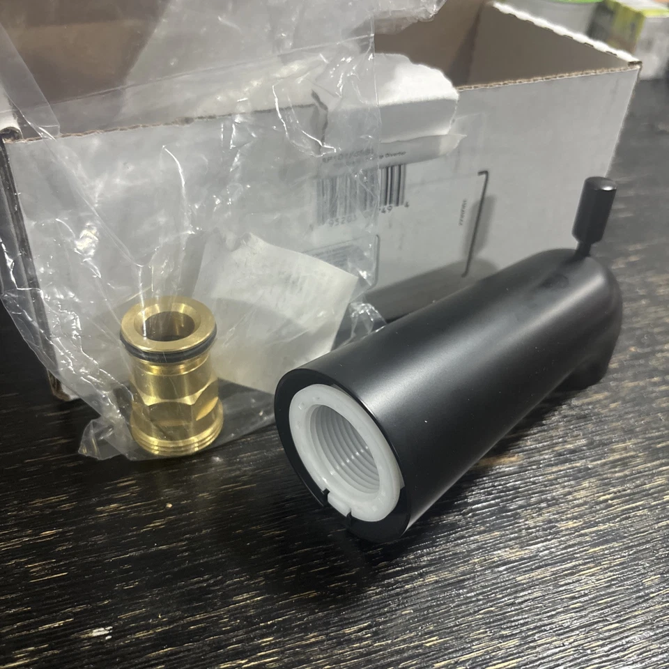 Caño para bañera DELTA - Desviador de tracción en negro mate MODELO #: RP101845BL Foto 4 de 4