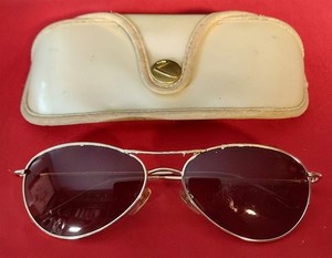 Late 1980s-mid-90s The Limited Aviator Sunglasses Gold Tone w/ Sunglass Hut Case