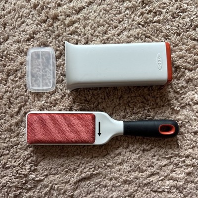 OXO Good Grips Cleaning Furlifter Furniture Brush