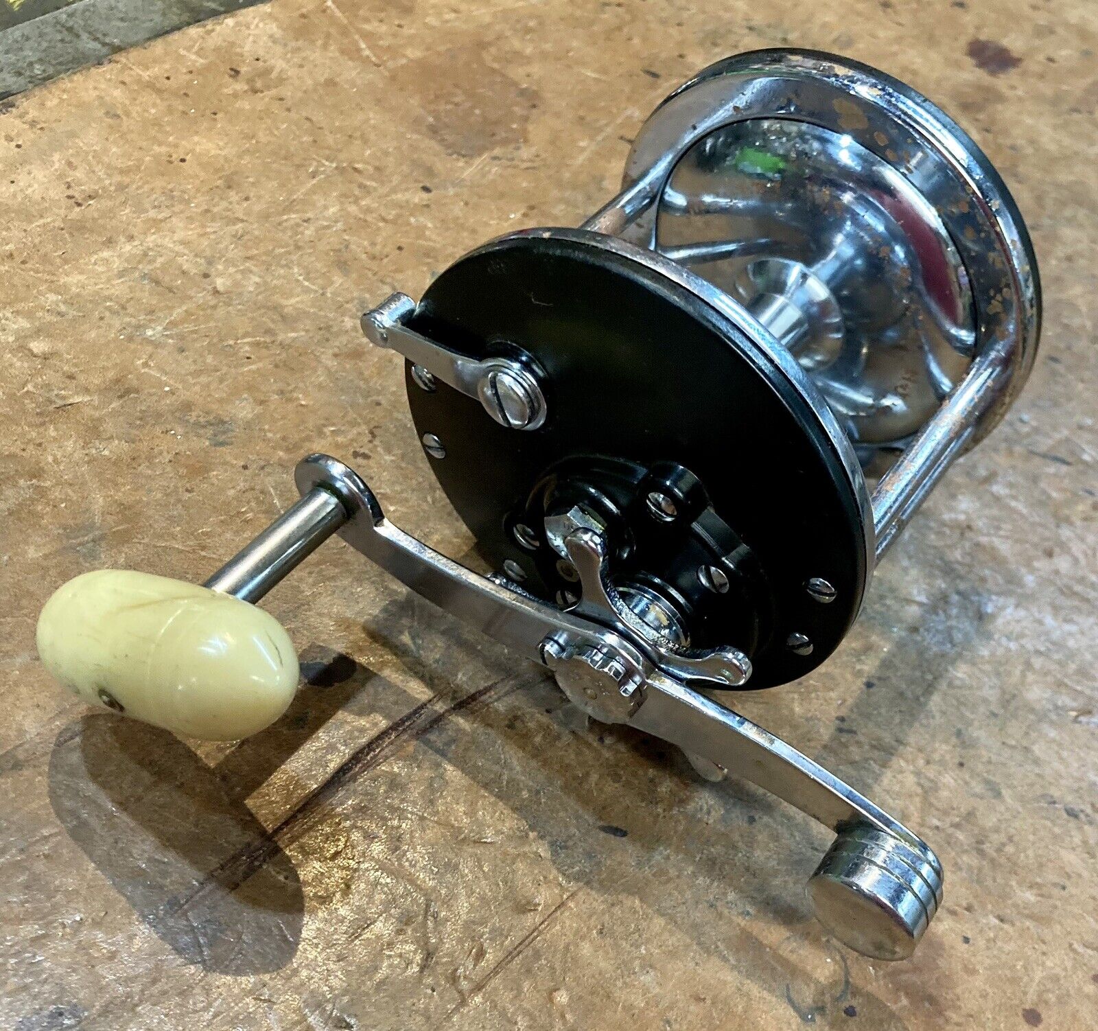 Vintage Penn Long Beach 65 • Saltwater Fishing Reel • Serviced • USA