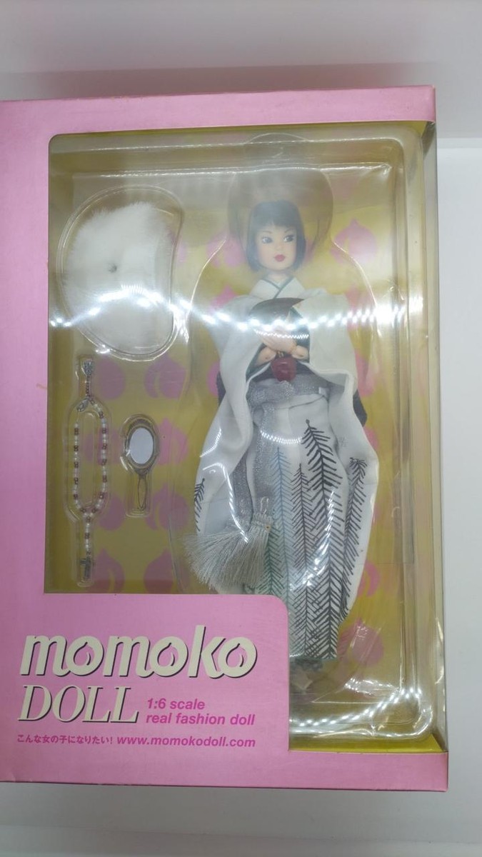 Sekiguchi Shirayuki Snow White Momoko 1/6 Doll Real fashion