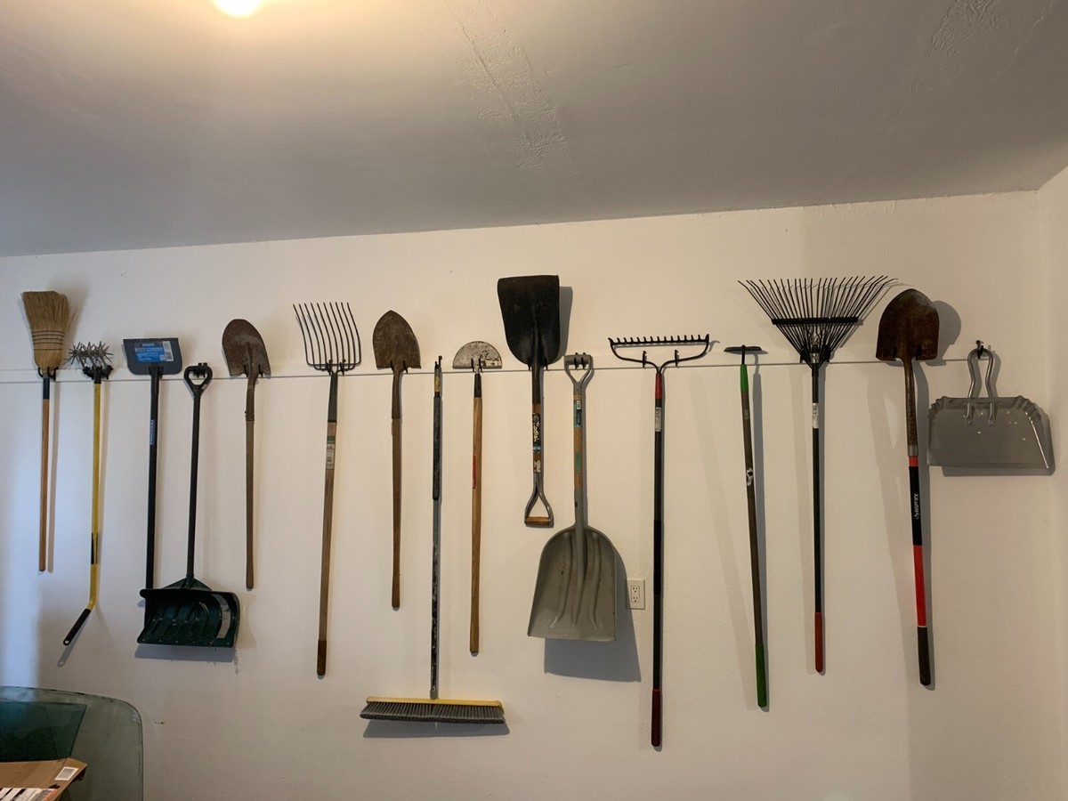 4 Sets of Garage Hangers to Organize Your Yard Tools (3D Printed