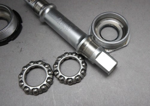 Shimano Dura Ace BB-7400 Bottom Bracket / ITA 70 mm 36x24 / 113 mm / 1989 - Picture 7 of 11