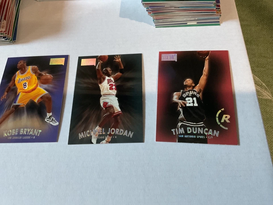 Juego completo Skybox Premium Basketball Series 1 1997-98 (125) Jordan Kobe Duncan Foto 3 de 3