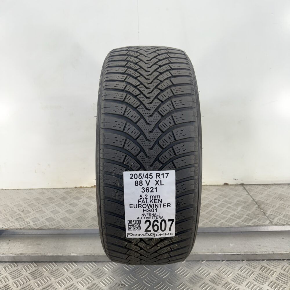 Gomma Usata 205 45 R17 XL 88V Falken Eurowinter HS01 74% Invernale
