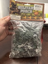 NEW 72 PCS ARMY MEN TOY SOLDIERS MILITARY FORCE GREEN PLASTIC FIGURINE FIGURE