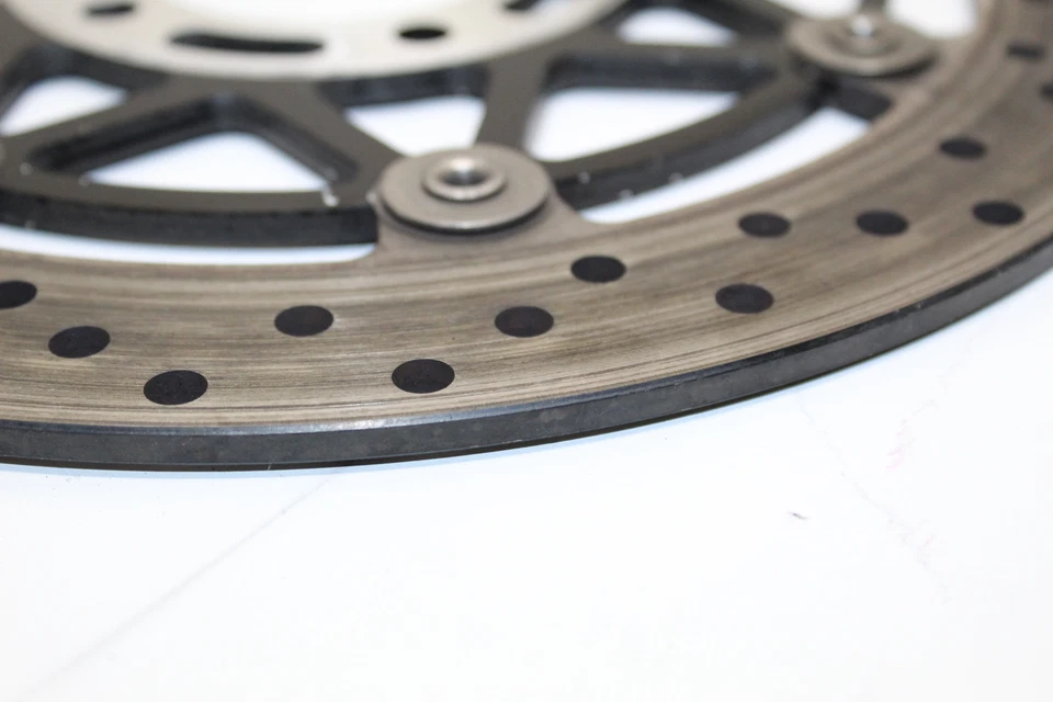 Rotor de disco de freno delantero Suzuki GSXR600 2004 Foto 3 de 4