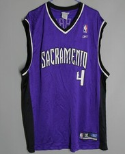 VINTAGE BASKETBALL JERSEY SHIRT REEBOK SACRAMENTO KINGS #4 WEBBER SIZE L