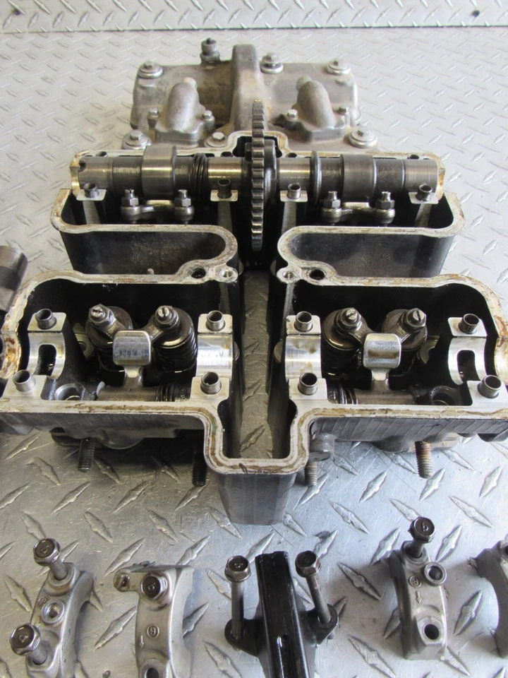 1987 87 KAWASAKI EN450 EN 450 454 LTD ENGINE CYLINDER HEAD & COVER - Image 2 of 4