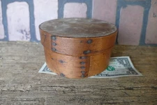 Antique Primitive round bent wood pantry box natural patina 5 inch diameter