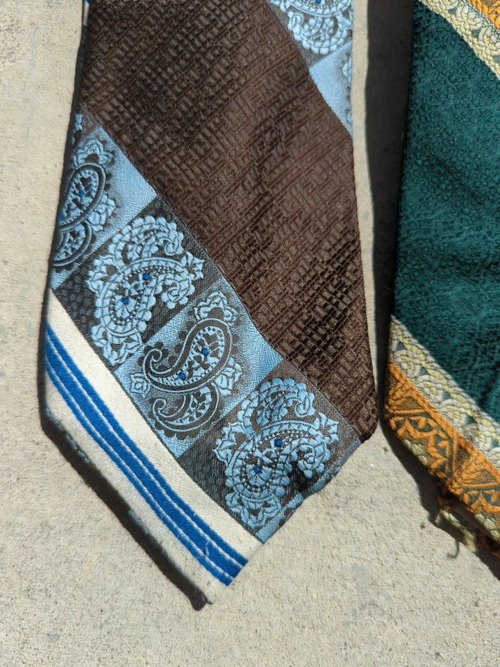 2 Corbata de Colección Brittania Años 70 Verde Azul Marrón Estampado Medallón Retro M45 Foto 2 de 4