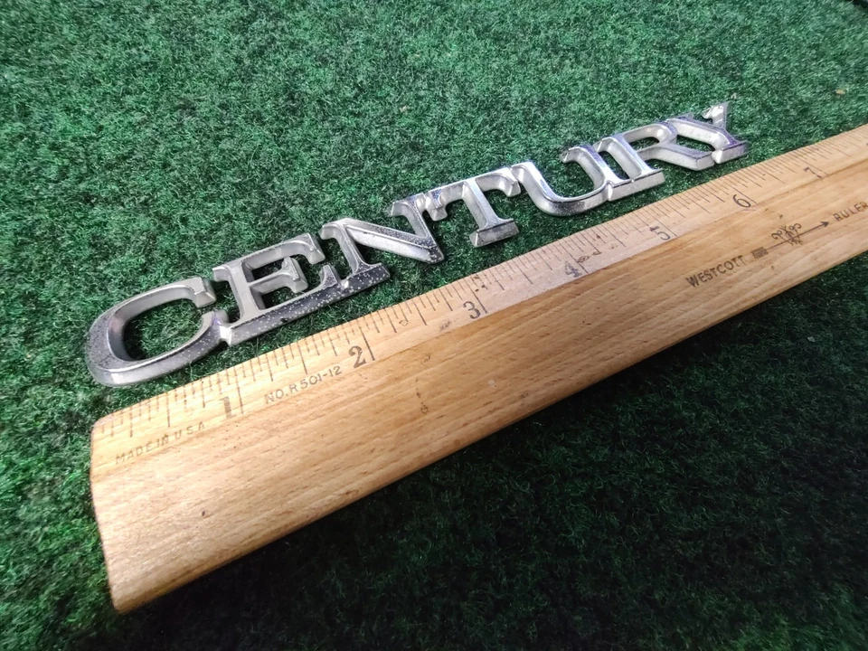 90 91 92 93 94 95 96 BUICK CENTURY EMBLEMA LATERAL INSIGNIA SÍMBOLO LOGOTIPO OEM 6S1 Foto 2 de 4