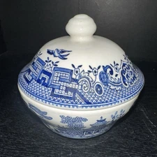 Vintage Blue Willow Visit   Churchill England Roun...