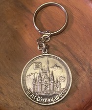 VTG Walt Disney World Keychain (Castle & Five...