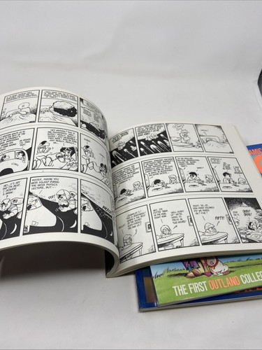 Lot of 4 Books Bloom County by Berke Breathed Cartoon Comic Funnies Sundays - Picture 19 of 22
