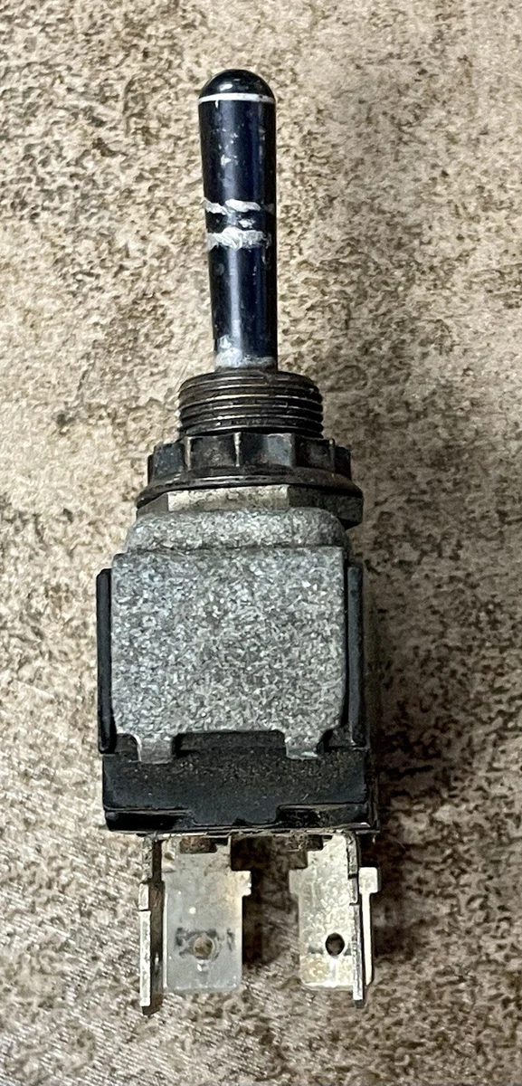 PETERBILT SWITCH TOGGLE 16-06657 / 05679HD *READY TO SHIP* | eBay 