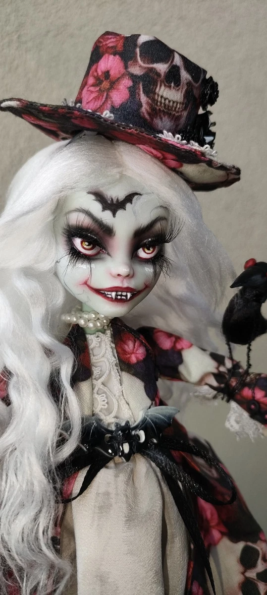 Muñeca de artista única Ravenna Bloodwin alta gótica hecha a mano