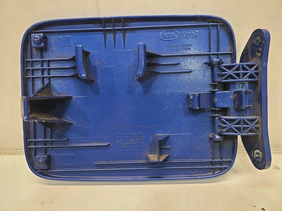 Kia Rio LX 2008 puerta de llenado de combustible *azul - T5* Foto 4 de 4