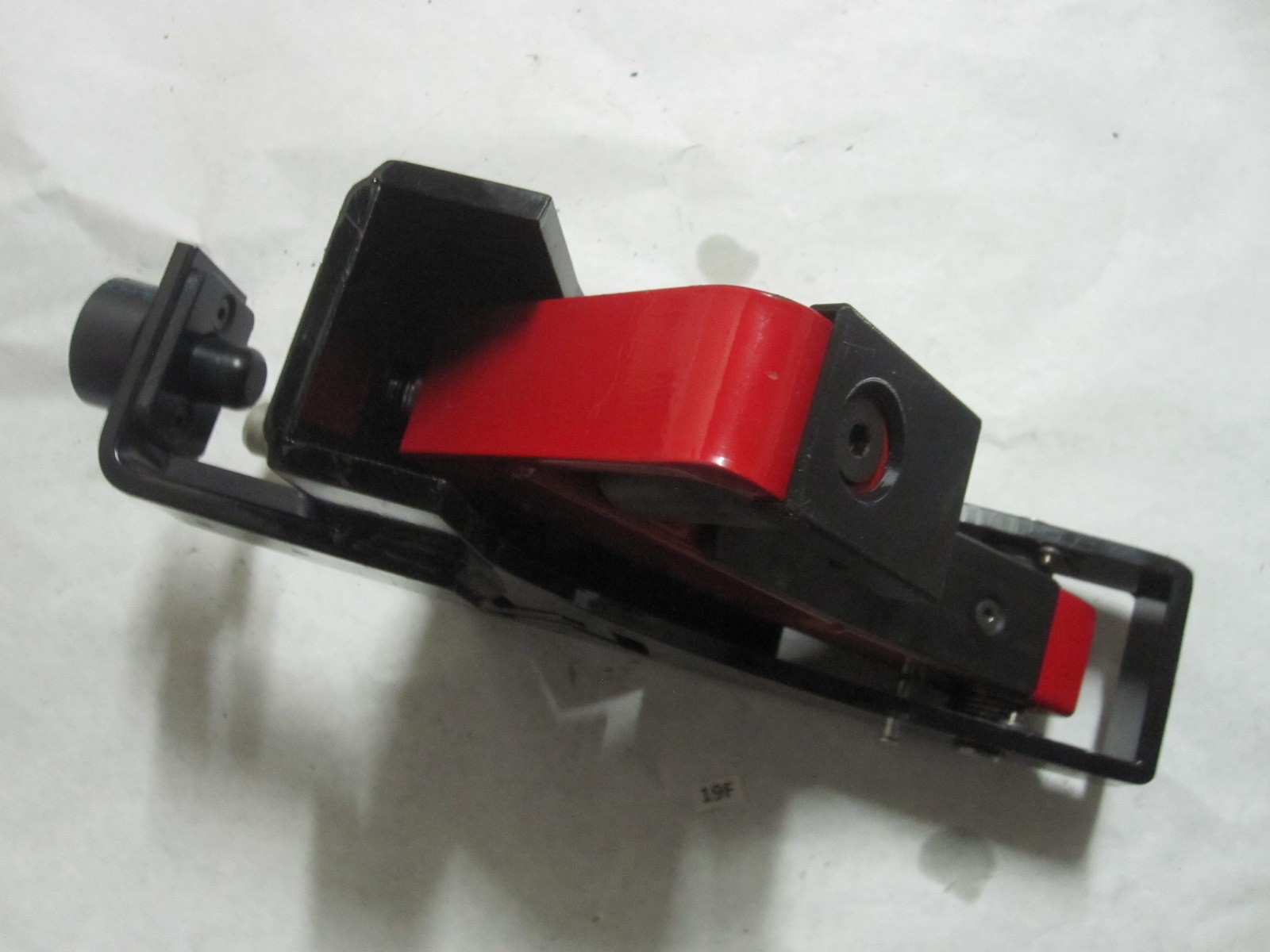 ONE SIDE ONLY Mutant Metals Snap-Back Roller