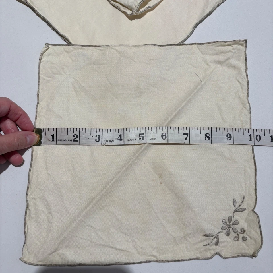 Elegante Juego de Manteles y 6 Servilletas Crema Bordado Diseño Floral Cena Foto 4 de 4