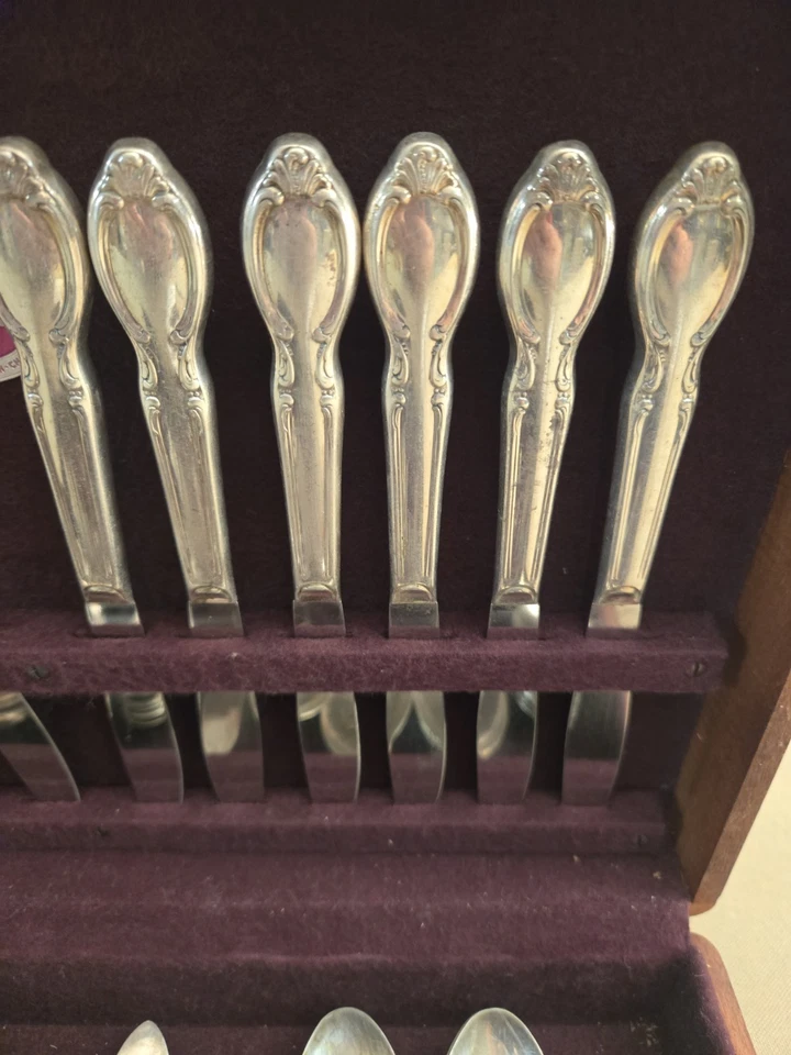 88 Piezas ESPEJO PRECIOSO Cubiertos Plateados SERVICIO PARA CAJA 12 Wm Rogers 1954 Foto 2 de 4