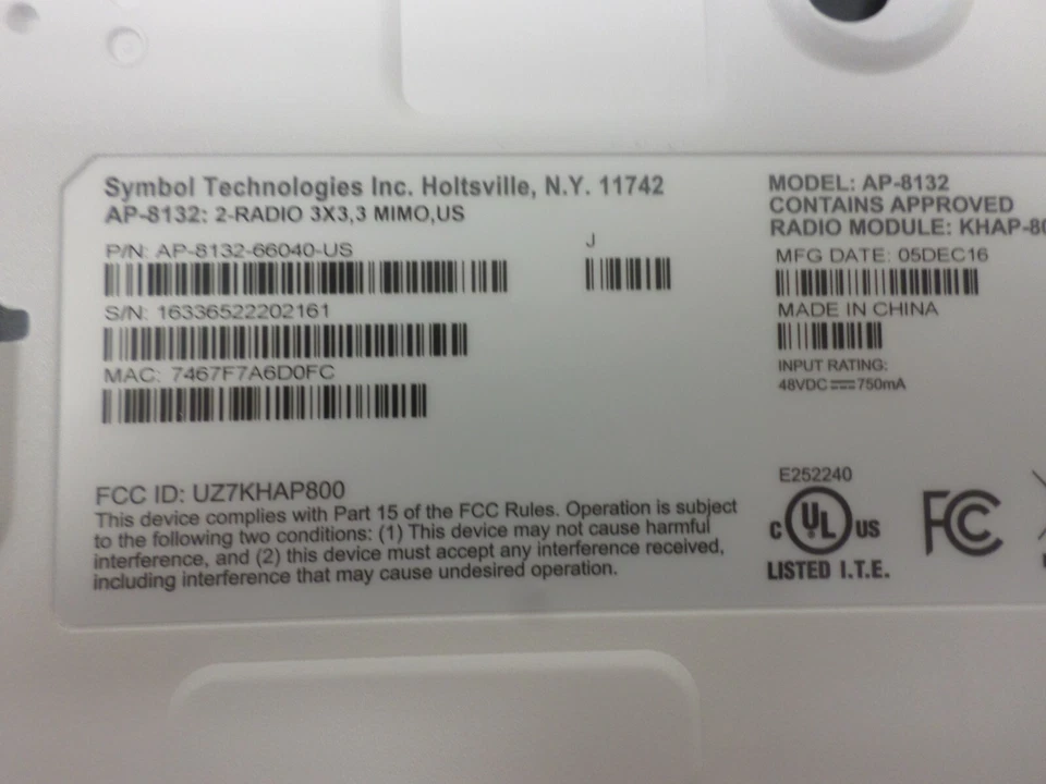 Extreme Networks AP-8132-66040-US-Z-J Dual Radio Access Point, 3X3:3. - Image 4 of 4