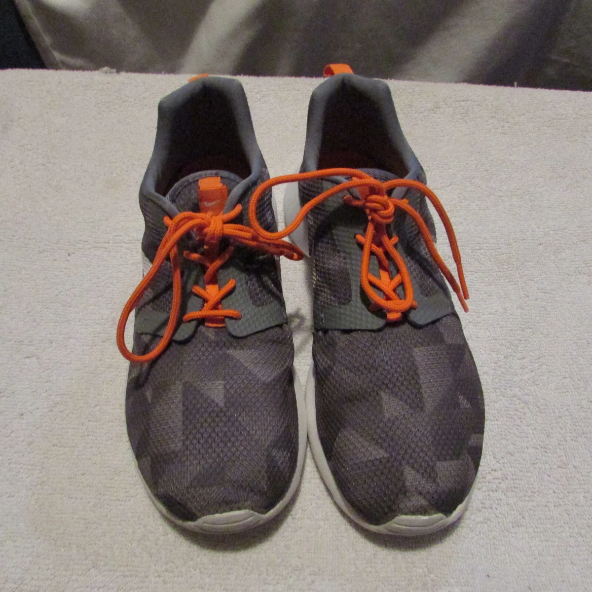 NIKE ROSHE RUN FLIGHT WEIGHT 6S CAMO ORANGE GREY MESH YOUTH BOYS SZ. 6Y