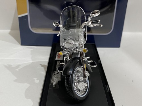 1:18 Yamaha 2001 Road Silverado Welly Legendary bikes Diecast Motocicleta - Imagen 3 de 5