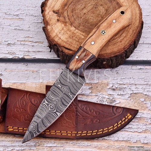 Handmade Damascus Steel Hunting/Camping/Survival Skinner Knife With Sheath 4897