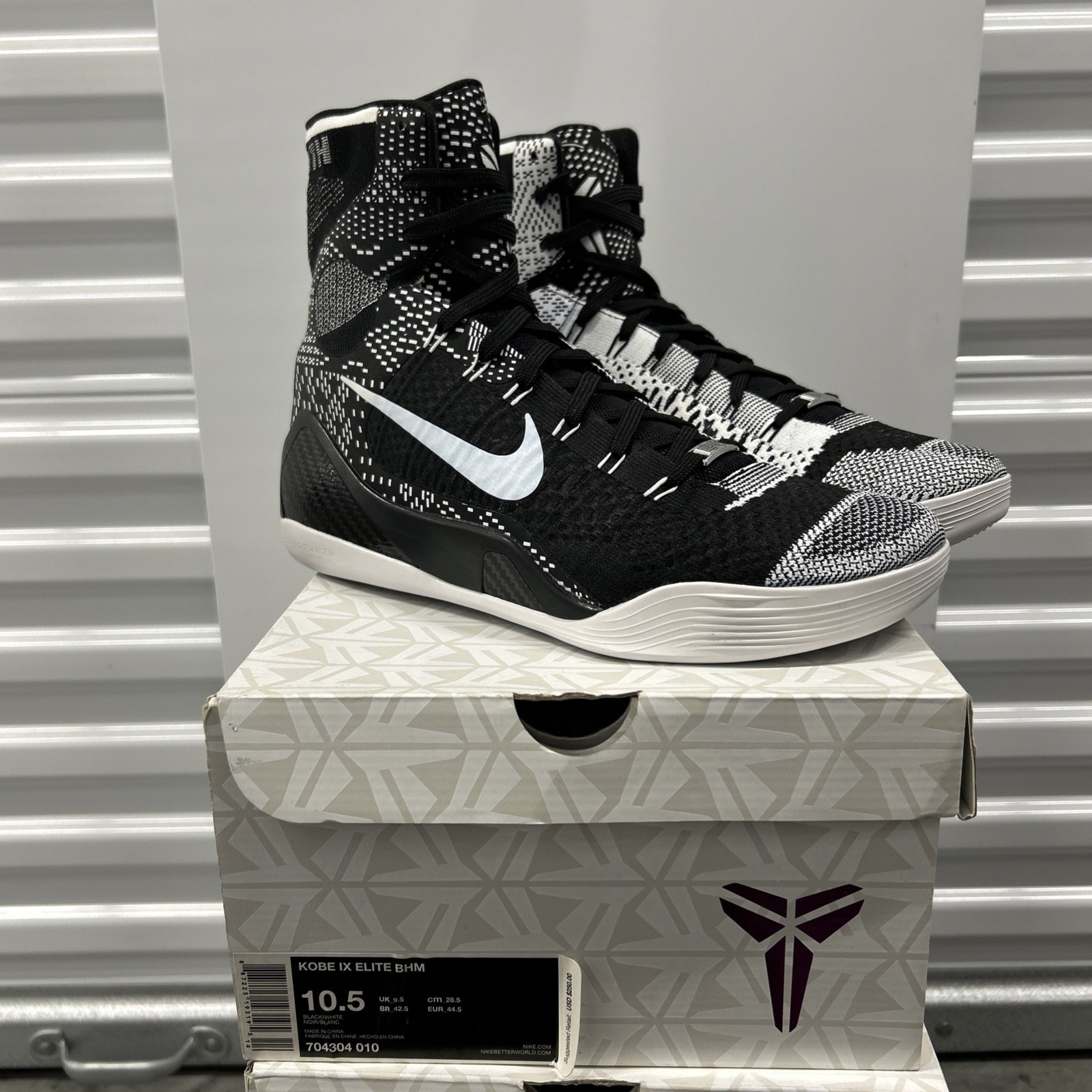 Nike - Kobe 9 Elite - BHM Black History - DS - Sz 10.5 Men- 704304-010