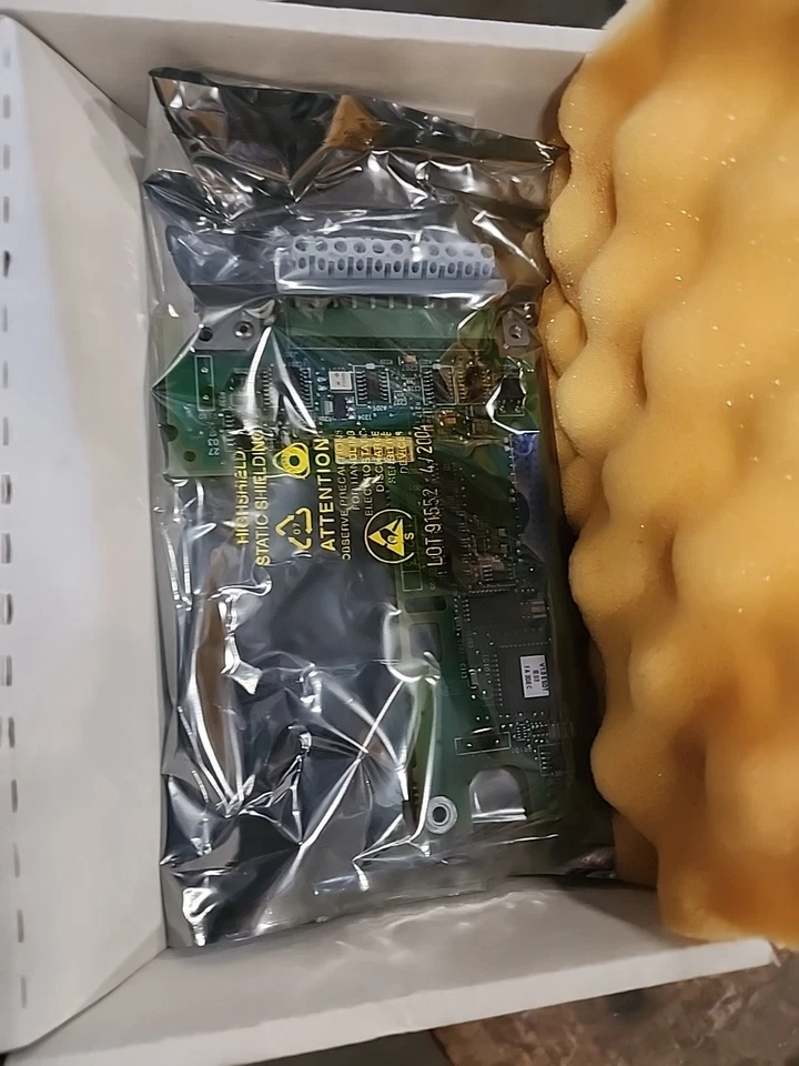 Tarjeta de E/S analógica sellada Telemecanique Schneider Electric VW3A58201U Altivar 58 Foto 4 de 4