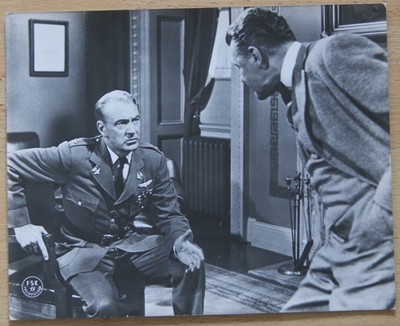Aushangfoto  Verdammt zum Schweigen / The Court-Martial of Billy Mitchell 13.