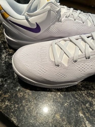 Kobe Nike VIII Protro White/Purple Mens 10 NIB - Picture 4 of 8