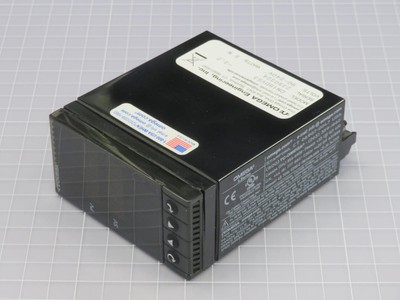 OMEGA CNI8DV53 TEMPERATURE PROCESS/STRAIN PID CONTROLLER DUAL DISPLAY T221796