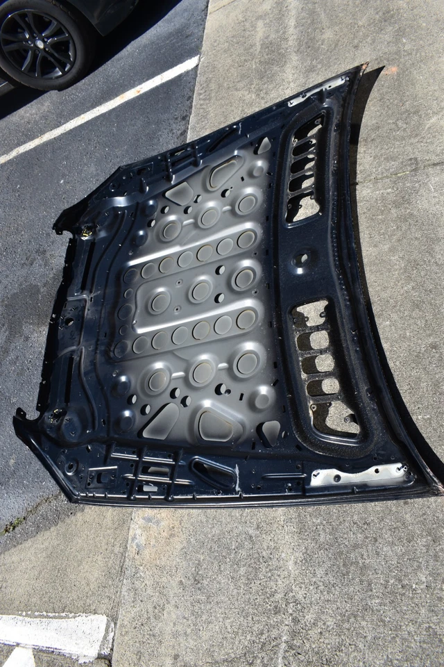 MERCEDES BENZ 2007-2013 W221 S550 S400 Hood Panel OEM - Image 4 of 4