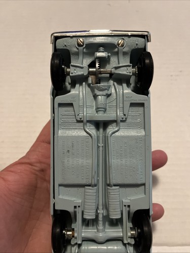 1966 Ford Galaxie 500 Plastic Friction Promo Model 1:25 Scale - Picture 6 of 7