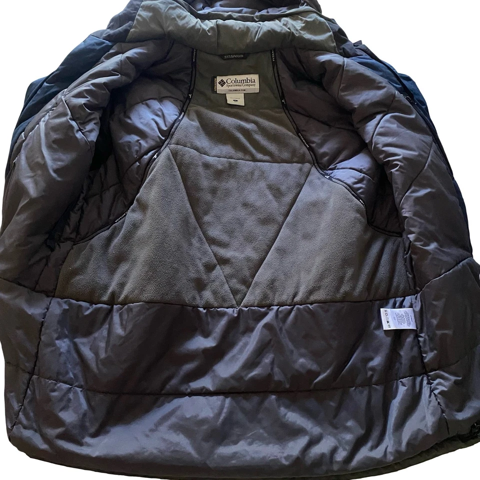Columbia Titanium Men's Navy Blue Hooded Winter Jacket Size L - Image 4 of 4