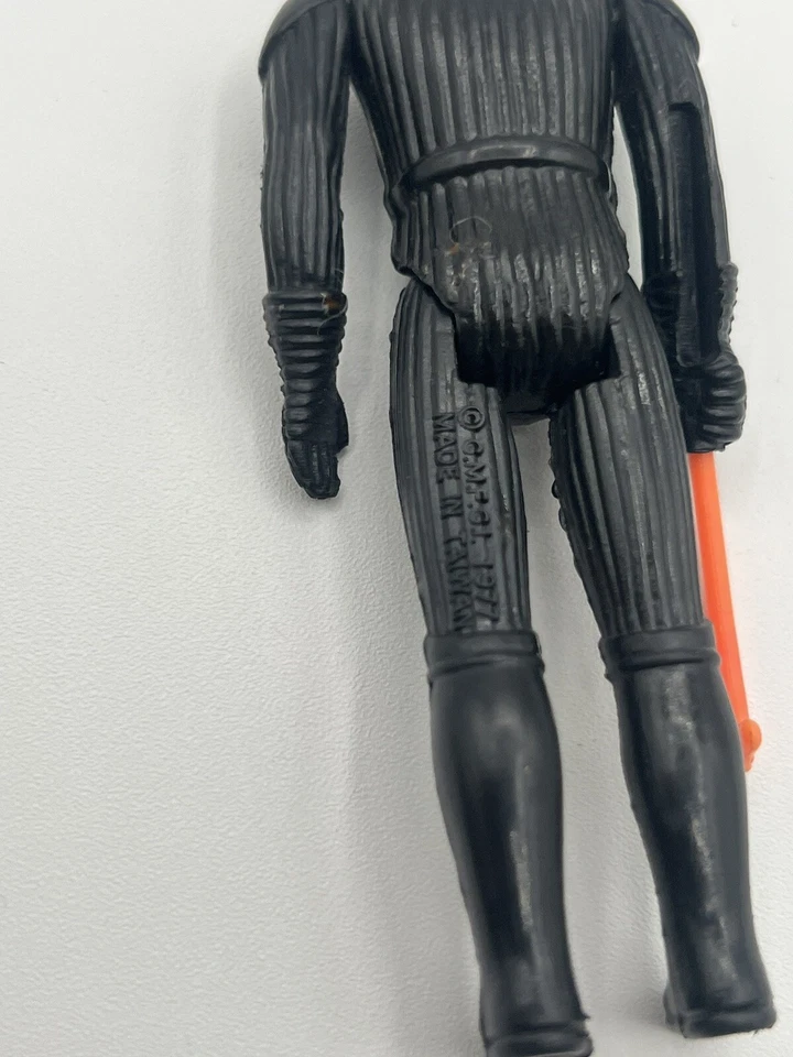Figura de acción vintage 1977 GMFGI STAR WARS DARTH VADER 1/4" CON SABLE ROJO Foto 4 de 4