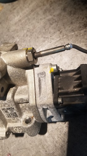68211312AA 68211310AAA 3.0L ECODIESEL USED EGR COOLER 8472961 - Picture 3 of 11
